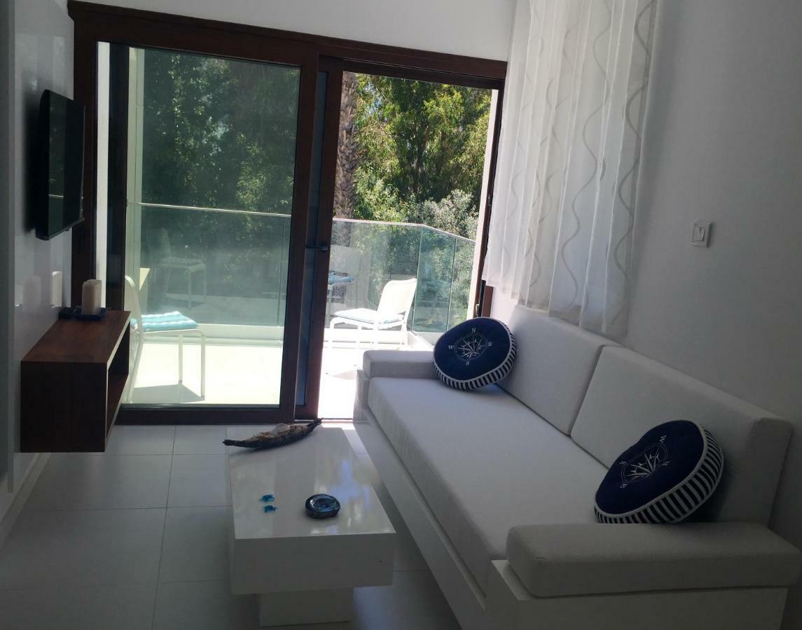 Modern Seaview Beach Studio Limassol Exterior foto
