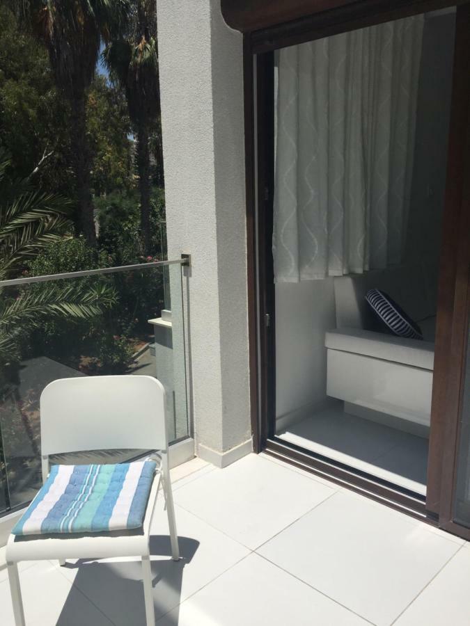 Modern Seaview Beach Studio Limassol Exterior foto